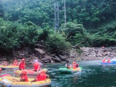 -安吉龙王山峡谷漂流