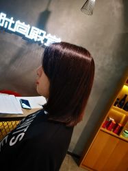 -时尚殿堂明星门店