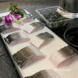 天了噜，这盘鳗鱼上桌神经还会动