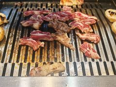 -臻牛烤肉