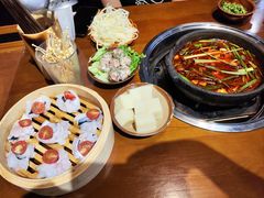 -黔有有贵州酸汤夺夺粉火锅(五味十字店)