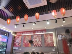 -爆炸头阿姨小四川正宗川味小吃(无任何分店)
