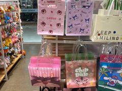 -名创优品(广东东莞东城万达2店)
