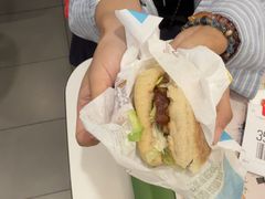 -麦当劳(上海虹桥站30B检票口楼上)