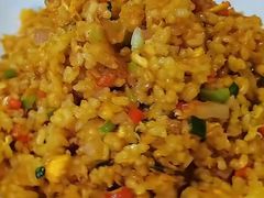 炒底五花饭-花腩清汤牛腩