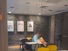 -麦当劳(西站店)