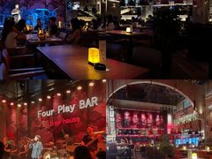 -FOUR PLAY BAR
