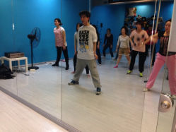-STUDIO E POLE DANCE