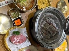 -青瓦餐厅·生鱼片·韩园烤肉(西塔店)
