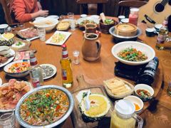 -老滇山寨•云南特色菜•地方菜•民族风情歌舞表演(金碧店)