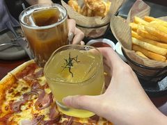 -毛毛虫酒吧