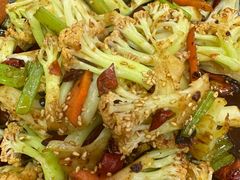 -老码头黑皮肘子锅包肉(文政街店)