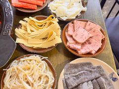 -黄潇洒老火锅(九眼桥宏济巷店)