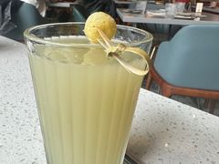 鲜榨滇橄榄汁-半山腰·云南菜(侨福芳草地店)