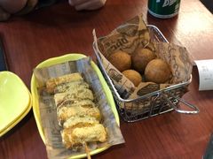 -BHC炸鸡(明洞总店)