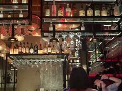 -FOUR PLAY BAR
