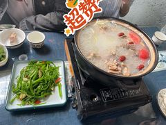-隔壁老王·家常云南菜(花巷店)