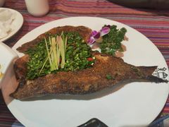 -香巴拉云南餐厅(华莱坞店)