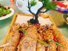 -三亚火车头万人海鲜广场