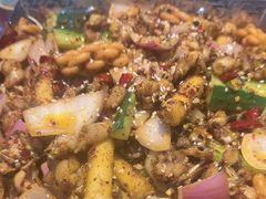 -休记光头香辣蟹干锅(绵竹店)