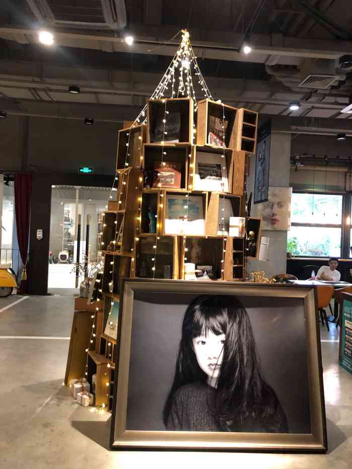 德国缪诗肖像摄影 musee foto-"一般的艺术照,放个几年,你就会觉得