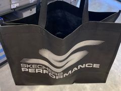 -SKECHERS 斯凯奇(上海国际时尚中心店)