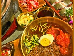 -围炉肉舍•炭烤活鳗•丹东海鲜烤肉(步行街店)