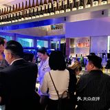 太开心了，吃饭偶遇刘涛，秦海璐拍戏