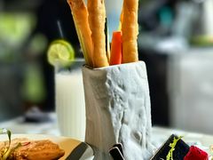 笔筒色拉-穹六人间 people 6(岳阳路店)