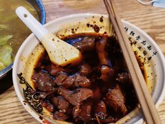 -杨三娘跷脚牛肉(羊子山西路店)