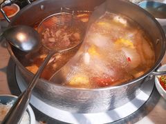 牛腩鸳鸯锅-左庭右院鲜牛肉火锅(浦江欢乐颂店)