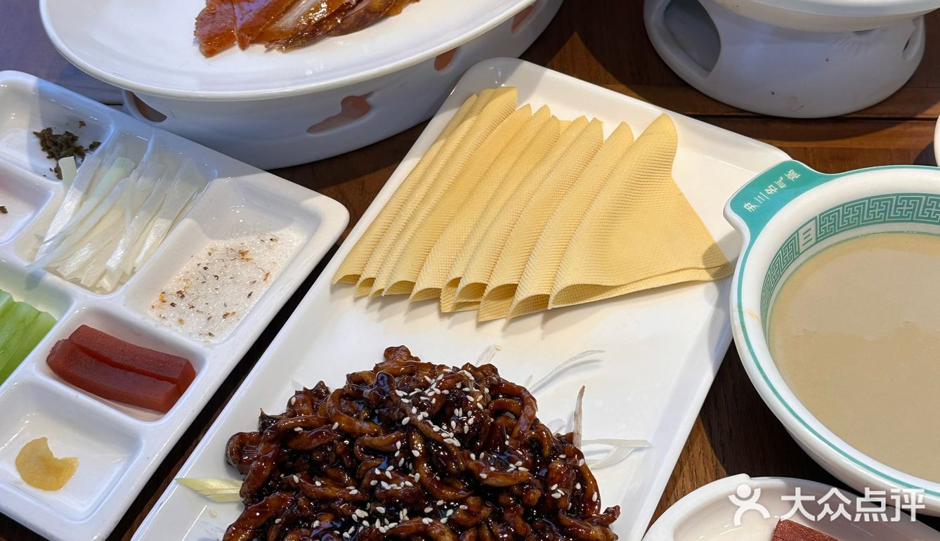 怪不得这么多人来南锣鼓巷排队‼️豆汁也能米其林
