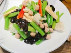 -忆江南·临江鱼馆