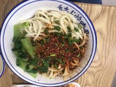油泼面-老白家面馆(测绘东路总店)