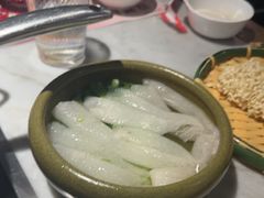 -尚尚仙·酸汤猪手·猪肚鸡火锅(华联万柳购物中心店)