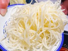 -江湖小牛·水煮牛排火锅(欧亚新生活购物广场店)