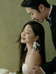 点击看大图 -至臻微拉婚纱摄影