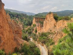 -彩色沙林风景区