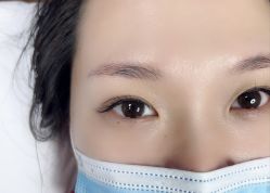 -爱美睫美甲会馆