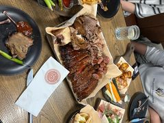 -BOURBON 玻本美式餐厅酒吧(虹桥新天地店)