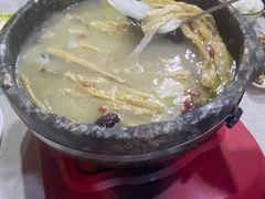 -墨脱石锅椰子鸡•香草鸭•东山羊(大东海店)