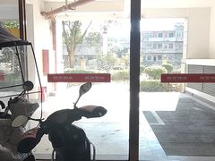 -沃尔玛购物广场(广场路店)