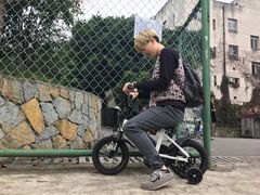 游乐设施-黄桷坪涂鸦艺术街