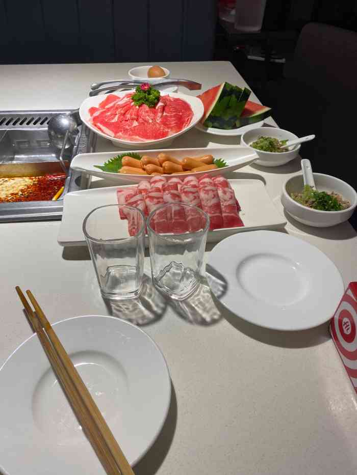 海底捞火锅(石景山万达店"餐饮市场竞争激烈啊,连海底捞这样的大佬