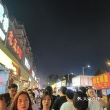 人超级超级多，不愧是最有名的夜市，就是停车不好停