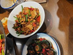 -富正毅三下锅·湘西韵味(天门山索道店)