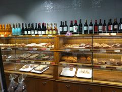 面包甜点陈列柜-匠造烘焙(上海湾店)
