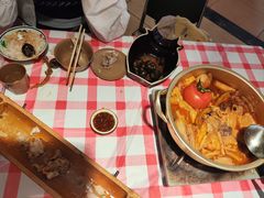 -刘姐啤酒鱼民族演艺餐厅(西街总店)