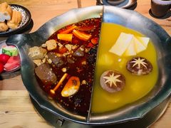 -湊湊火锅·茶憩(杭州湖滨银泰in77店)