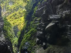 -龙水峡地缝景区